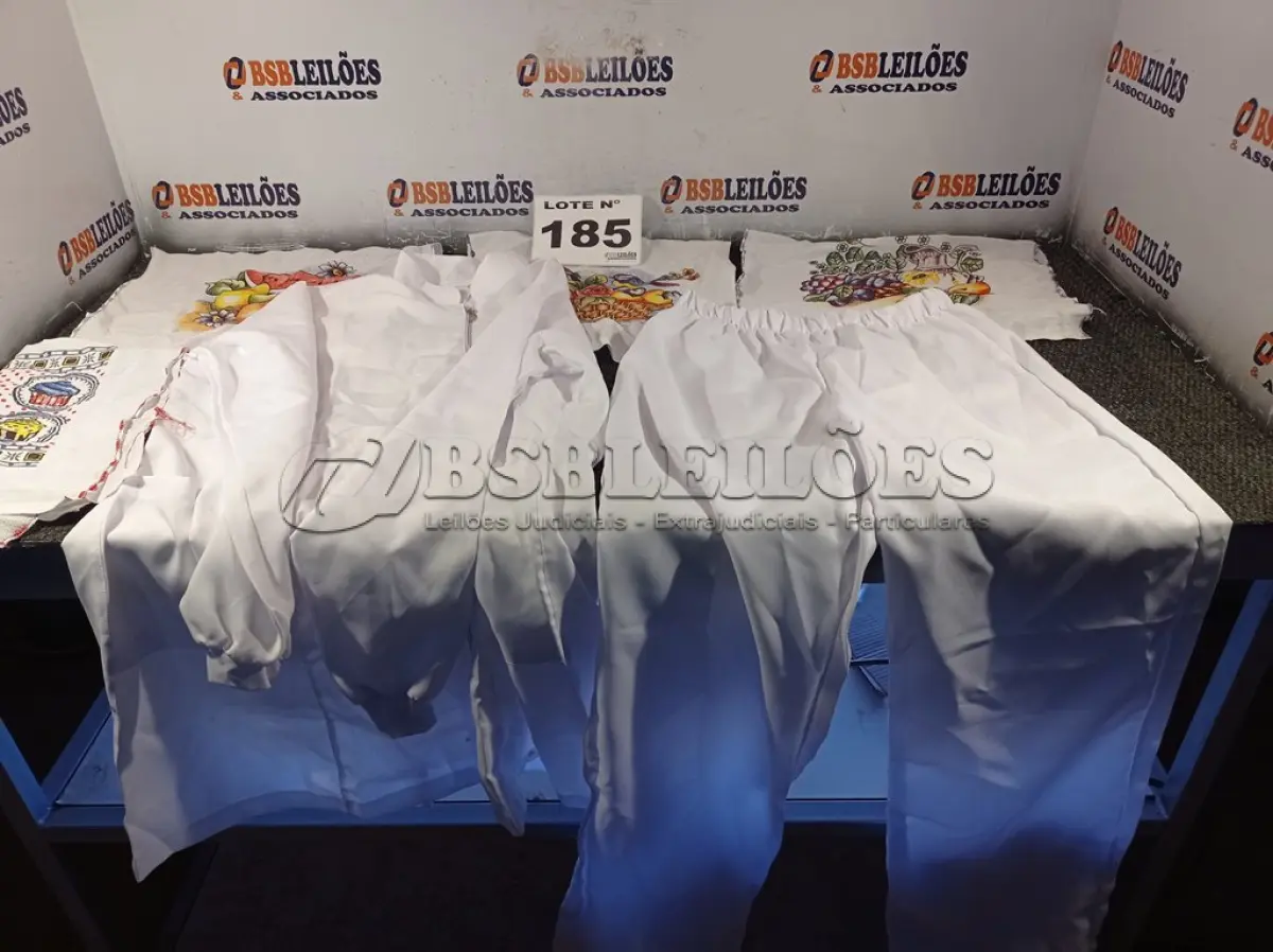 LOTE 185 - 10 – ITENS DE ENXOVAL DIVERSOS (NO ESTADO, NÃO SABEMOS SE FUNCIONA. LEILÃO NÃO TEM GARANTIA E NEM DEVOLUÇÃO, SUJEITO A POSSÍVEIS AVARIAS VISÍVEIS/OCULTAS E/OU AUSÊNCIA DE COMPONENTES)