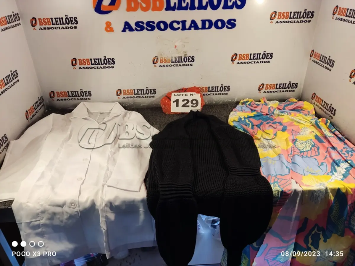 LOTE 129 - 10 – PEÇAS DE ROUPAS FEMININAS DIVERSAS (NO ESTADO, NÃO SABEMOS SE FUNCIONA. LEILÃO NÃO TEM GARANTIA E NEM DEVOLUÇÃO, SUJEITO A POSSÍVEIS AVARIAS VISÍVEIS/OCULTAS E/OU AUSÊNCIA DE COMPONENTES)