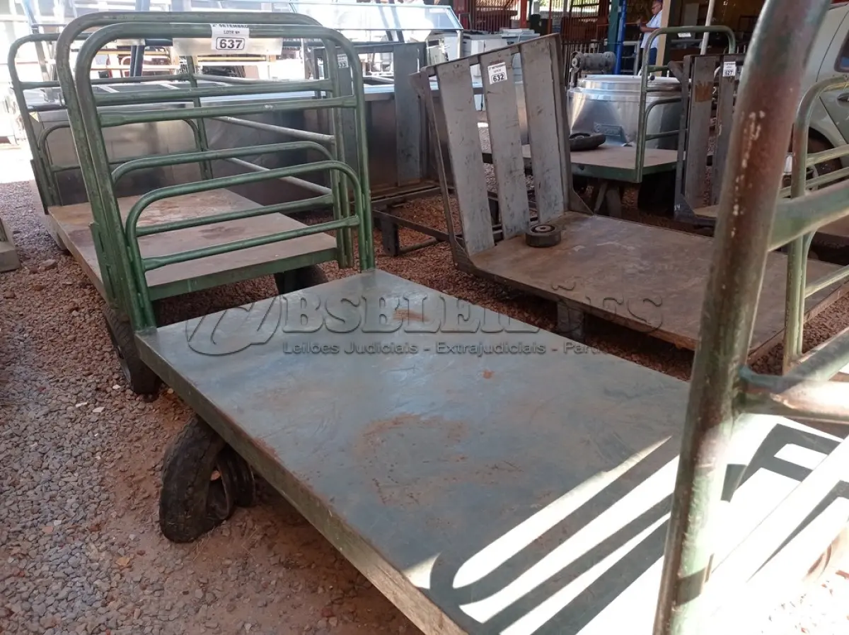 LOTE 637 - 01 CARRINHO PARA TRANSPORTE DE CARGAS COM AVARIAS. (NO ESTADO) ATENÇÃO! FAZER A VISITAÇÃO ANTES DE ARREMATAR, NÃO SABEMOS SE FUNCIONA. LEILÃO NÃO TEM GARANTIA E NEM DEVOLUÇÃO, SUJEITO A POSSÍVEIS AVARIAS VISÍVEIS/OCULTAS E/OU AUSÊNCIA DE COMPONENTES.