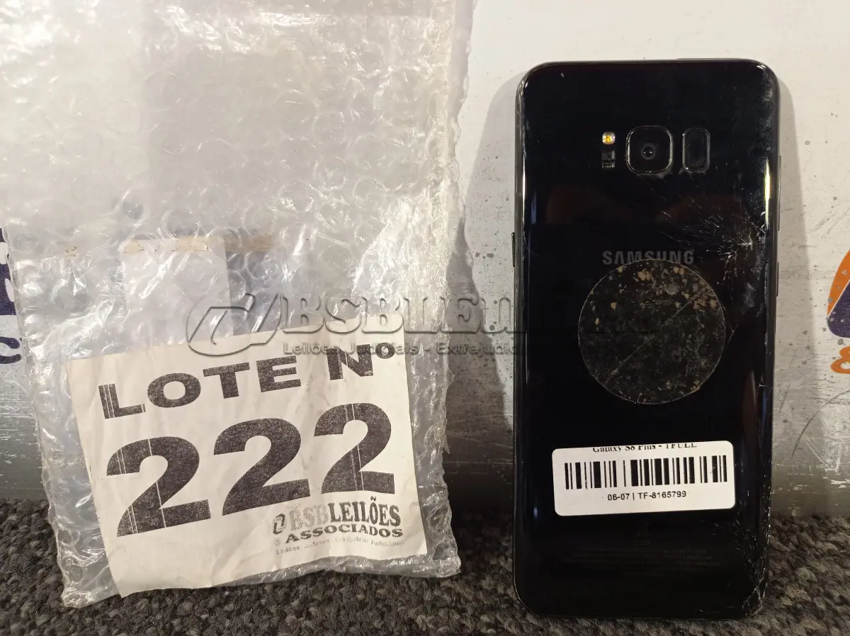 LOTE 222 - 01 - SAMSUNG GALAXY S8 64GB (NO ESTADO, NÃO SABEMOS SE FUNCIONA. LEILÃO NÃO TEM GARANTIA E NEM DEVOLUÇÃO, SUJEITO A POSSÍVEIS AVARIAS VISÍVEIS/OCULTAS E/OU AUSÊNCIA DE COMPONENTES)