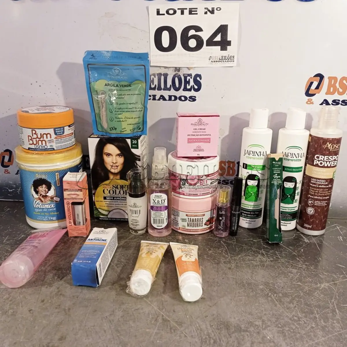 LOTE 064 - 20 – COSMÉTICOS DIVERSOS (NO ESTADO, NÃO SABEMOS SE FUNCIONA. LEILÃO NÃO TEM GARANTIA E NEM DEVOLUÇÃO, SUJEITO A POSSÍVEIS AVARIAS VISÍVEIS/OCULTAS E/OU AUSÊNCIA DE COMPONENTES)