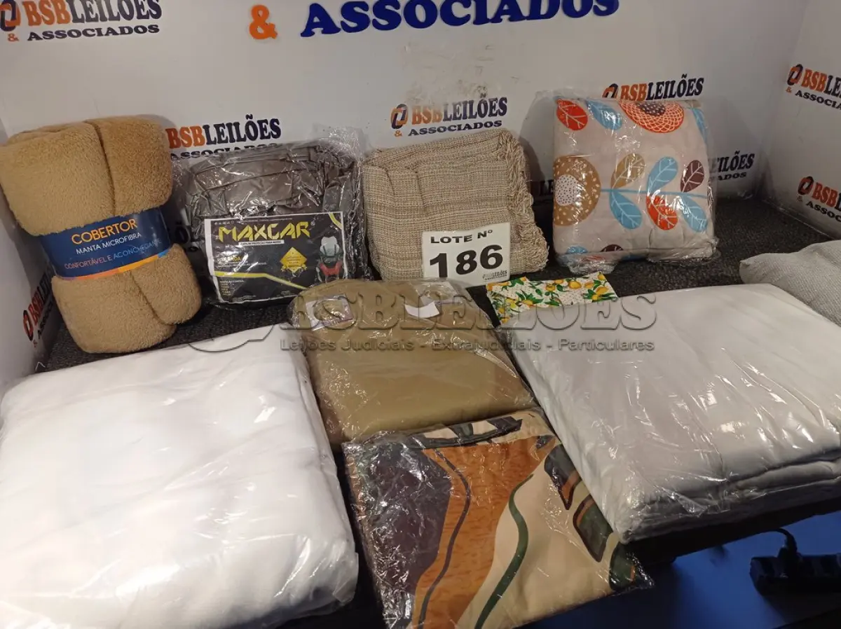 LOTE 186 - 10 – ITENS DE ENXOVAL DIVERSOS (NO ESTADO, NÃO SABEMOS SE FUNCIONA. LEILÃO NÃO TEM GARANTIA E NEM DEVOLUÇÃO, SUJEITO A POSSÍVEIS AVARIAS VISÍVEIS/OCULTAS E/OU AUSÊNCIA DE COMPONENTES)