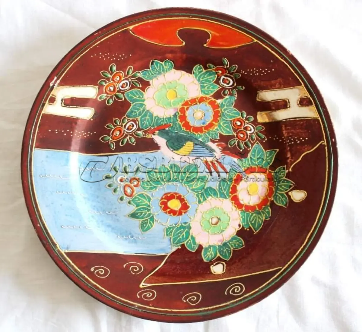 LOTE 011 - PRATO DECORATIVO IMPORTADO DO JAPAO PINTADO A MÃO, DIÂMETRO:20,5CM. (NO ESTADO)