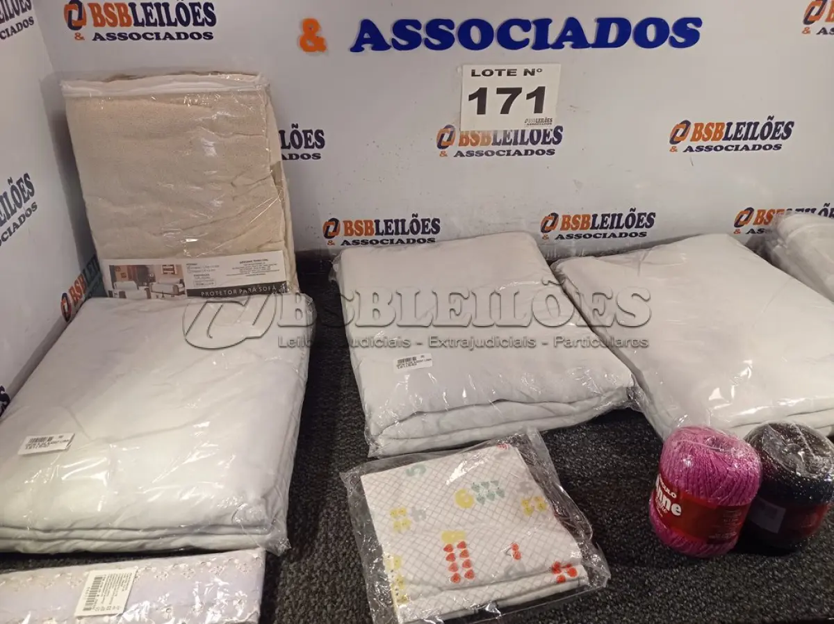 LOTE 171 - 10 – ITENS DE ENXOVAL DIVERSOS (NO ESTADO, NÃO SABEMOS SE FUNCIONA. LEILÃO NÃO TEM GARANTIA E NEM DEVOLUÇÃO, SUJEITO A POSSÍVEIS AVARIAS VISÍVEIS/OCULTAS E/OU AUSÊNCIA DE COMPONENTES)