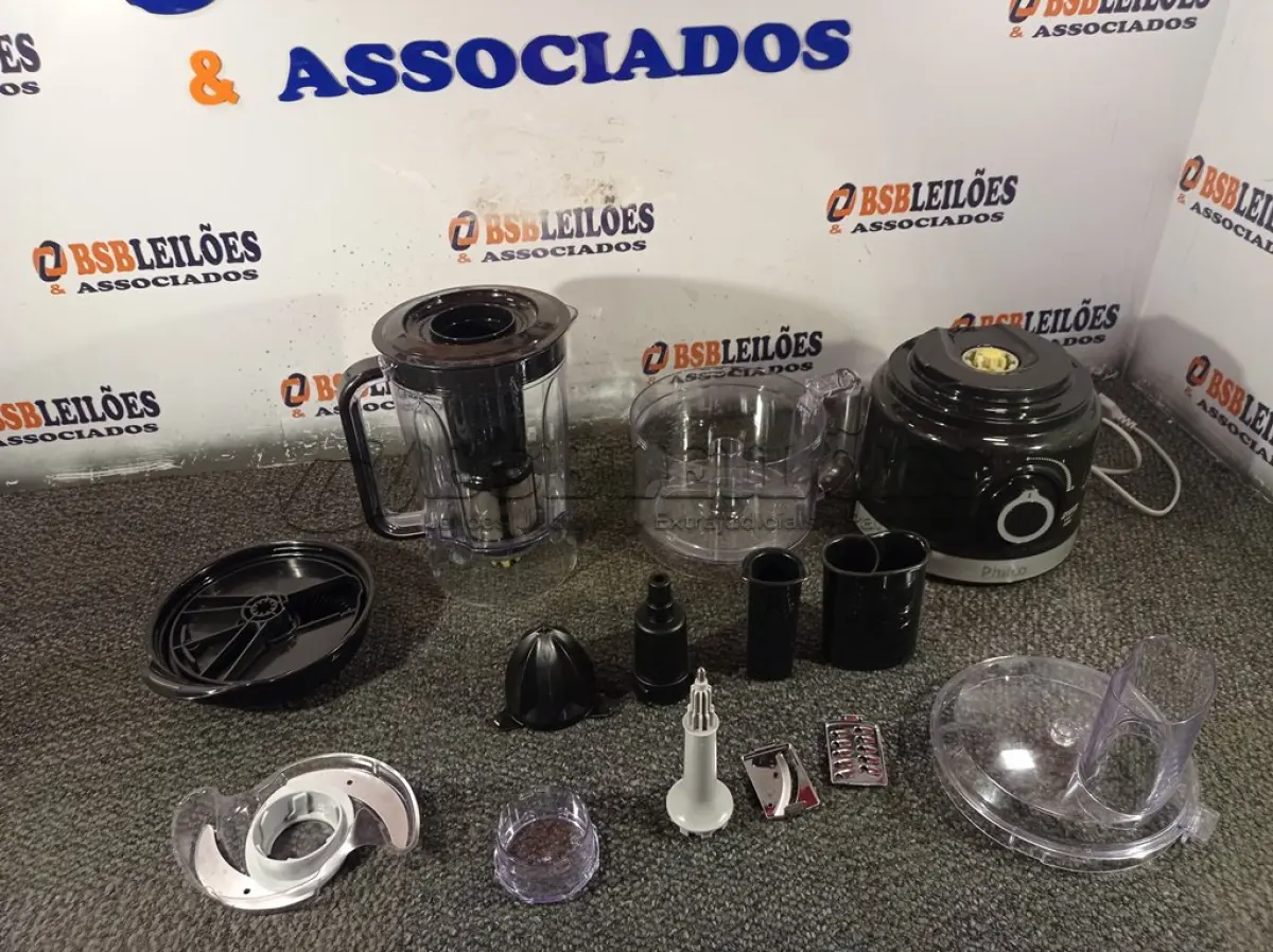 LOTE 399 - 01 - MULTIPROCESSADOR PHILCO 5 EM 1 TURBO 900W (NO ESTADO, NÃO SABEMOS SE FUNCIONA. LEILÃO NÃO TEM GARANTIA E NEM DEVOLUÇÃO, SUJEITO A POSSÍVEIS AVARIAS VISÍVEIS/OCULTAS E/OU AUSÊNCIA DE COMPONENTES)