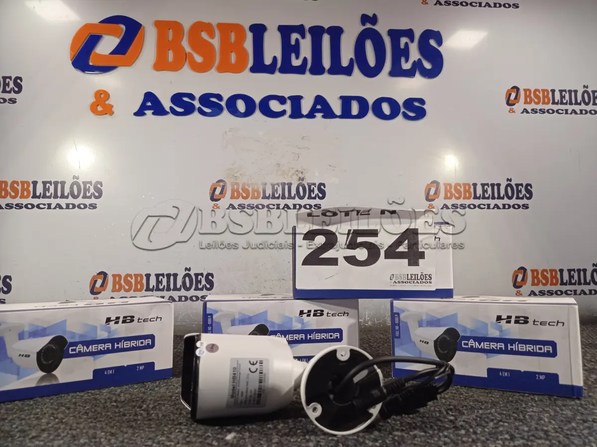 LOTE 254 - 04 – CÂMERAS DE SEGURANÇA FULL HD (NO ESTADO, NÃO SABEMOS SE FUNCIONA. LEILÃO NÃO TEM GARANTIA E NEM DEVOLUÇÃO, SUJEITO A POSSÍVEIS AVARIAS VISÍVEIS/OCULTAS E/OU AUSÊNCIA DE COMPONENTES)