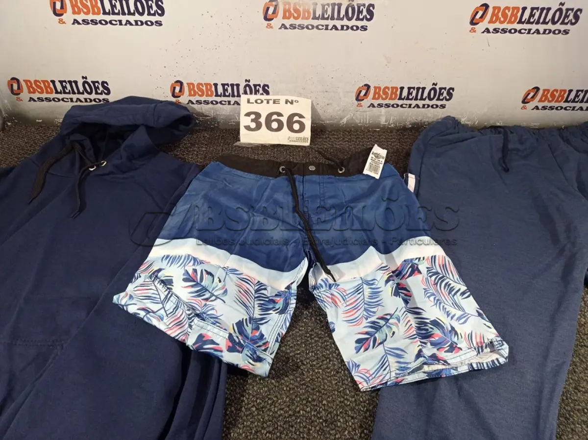 LOTE 366 - 08 – PEÇAS DE ROUPAS MASCULINAS (NO ESTADO, NÃO SABEMOS SE FUNCIONA. LEILÃO NÃO TEM GARANTIA E NEM DEVOLUÇÃO, SUJEITO A POSSÍVEIS AVARIAS VISÍVEIS/OCULTAS E/OU AUSÊNCIA DE COMPONENTES)
