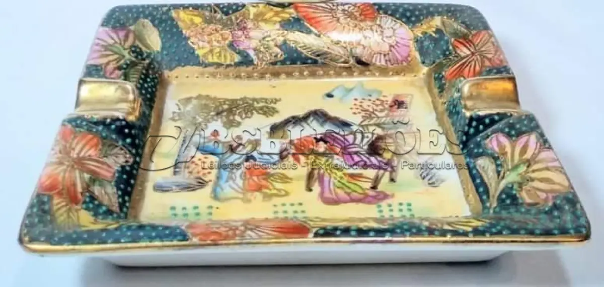 LOTE 121 - CINZEIRO IMPORTADO CHINÊS UM 13X16 (NO ESTADO)