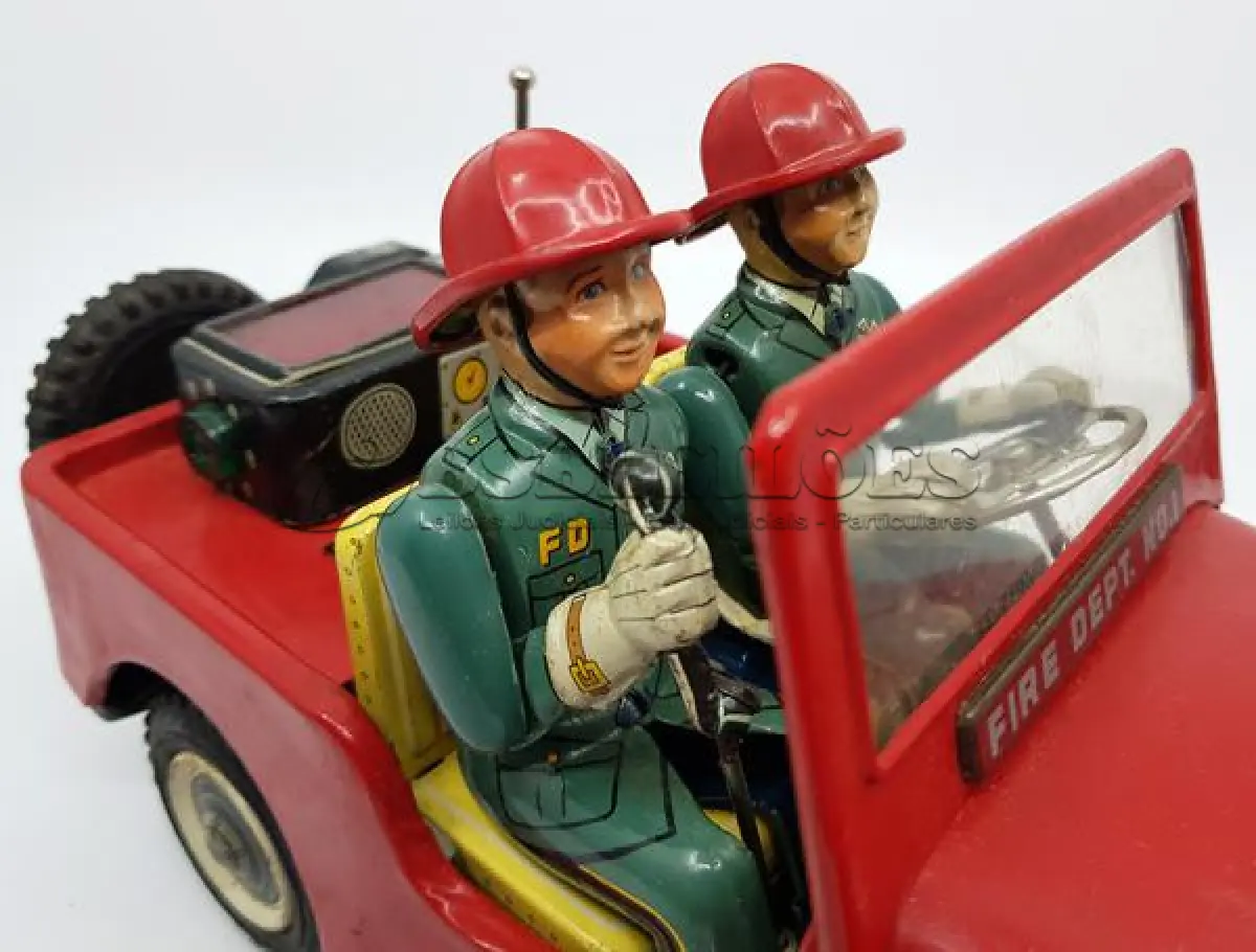 LOTE 089 - RARÍSSIMO JEEP FIRE COMMAND CAR  DA T.N. IMPORTADO DO JAPÃO COM A CAIXA ORIGINAL  ; MUITO BOM ESTADO DE CONSERVAÇÃO PEÇA RARA DE SE ACHAR NESSE ESTADO (NO ESTADO)