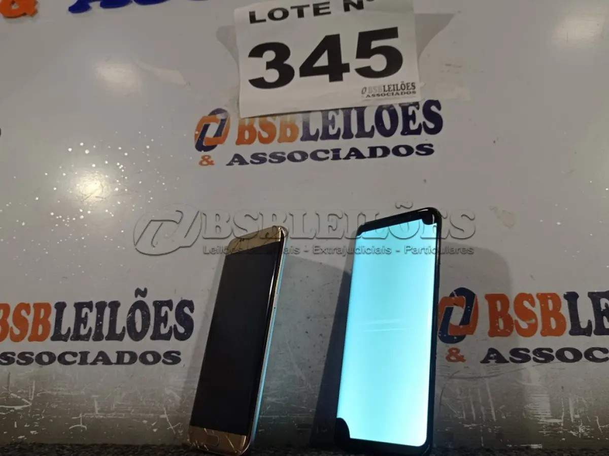LOTE 345 - 02 – APARELHOS CELULARES DIVERSOS (NO ESTADO, NÃO SABEMOS SE FUNCIONA. LEILÃO NÃO TEM GARANTIA E NEM DEVOLUÇÃO, SUJEITO A POSSÍVEIS AVARIAS VISÍVEIS/OCULTAS E/OU AUSÊNCIA DE COMPONENTES)