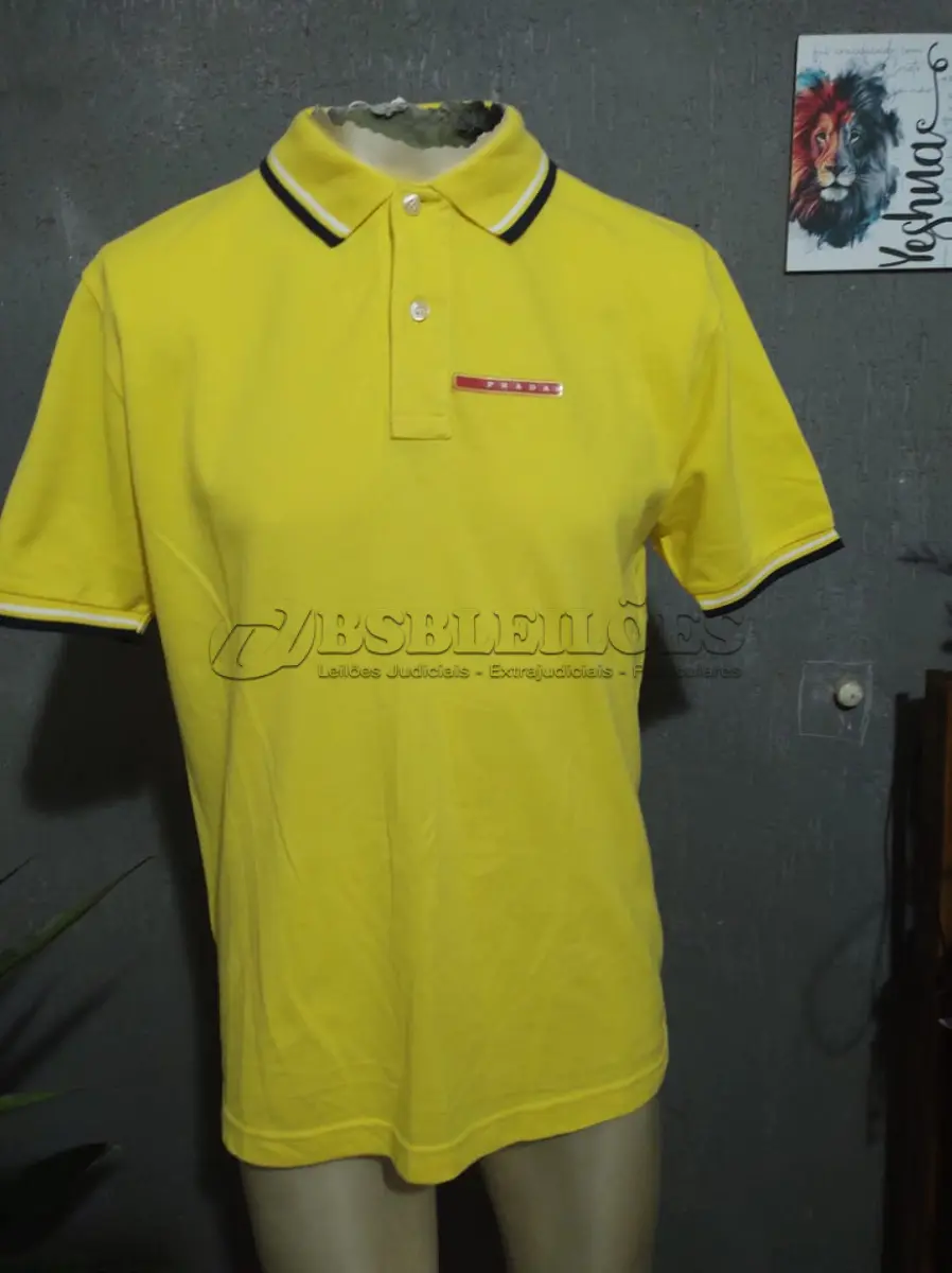 LOTE 234 - CAMISA POLO PRADA AMARELA LISA ORIGINAL TAMANHO MÉDIO (NO ESTADO)