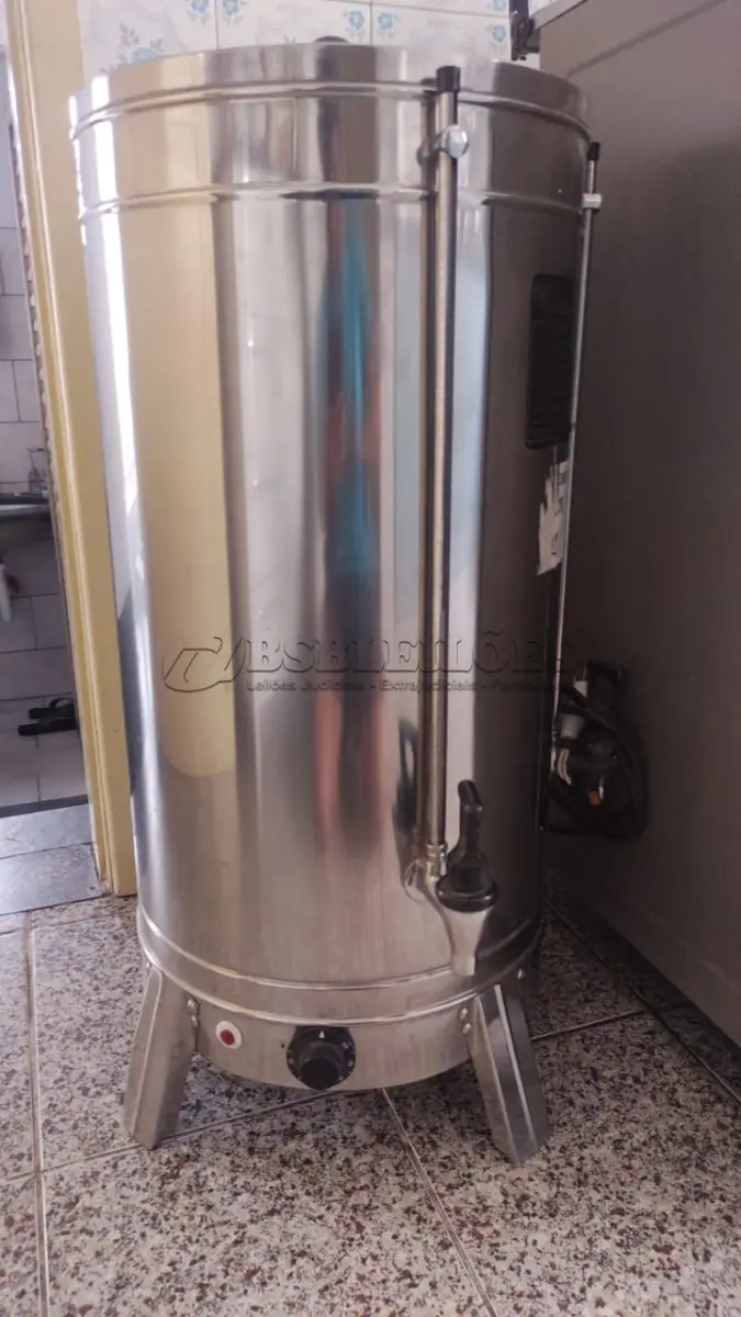 LOTE 424 - CAFETEIRA  EM INOX (NO ESTADO)