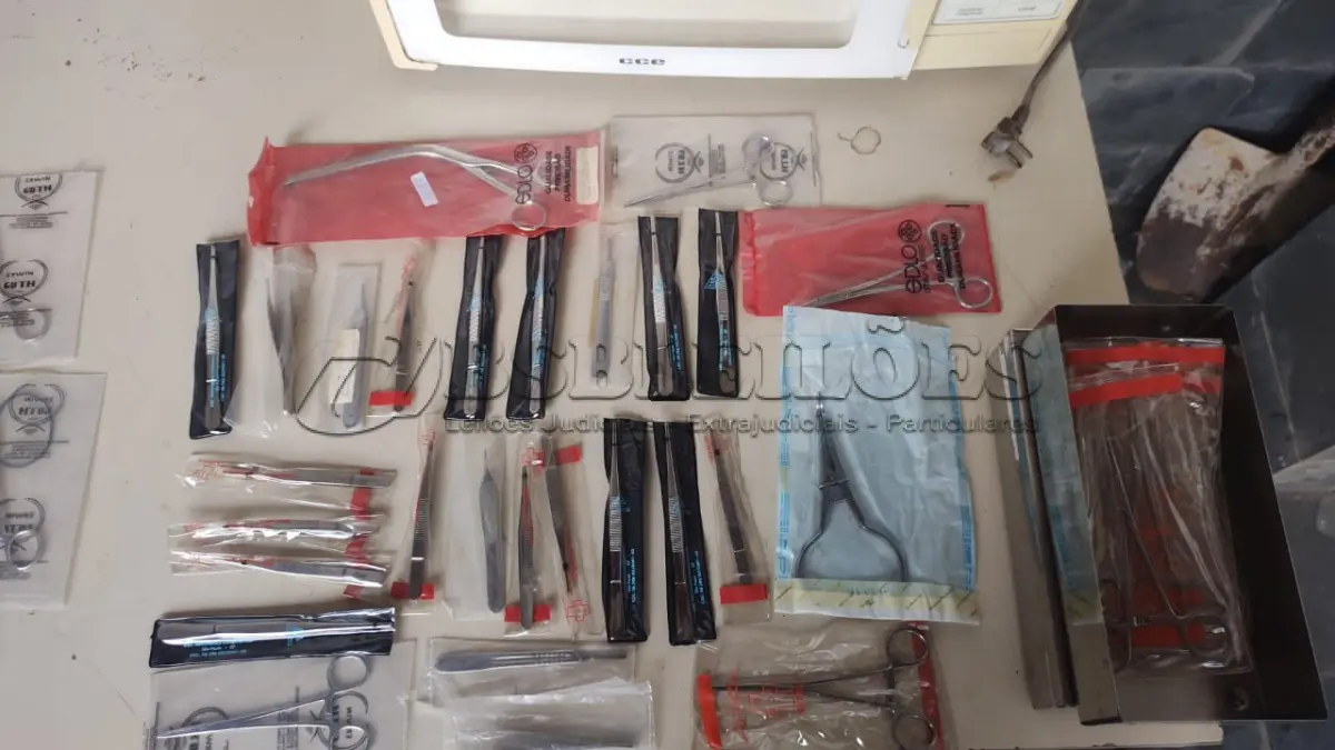 LOTE 364 - LOTE COM 65 EQUIPAMENTOS ODONTOLÓGICOS (NO ESTADO)
