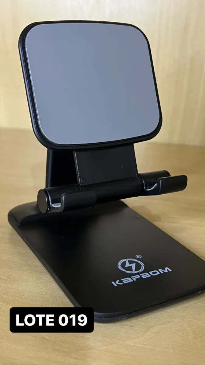 LOTE 019 - 01 SUPORTE PARA CELULAR 360 GRAUS(NO ESTADO)