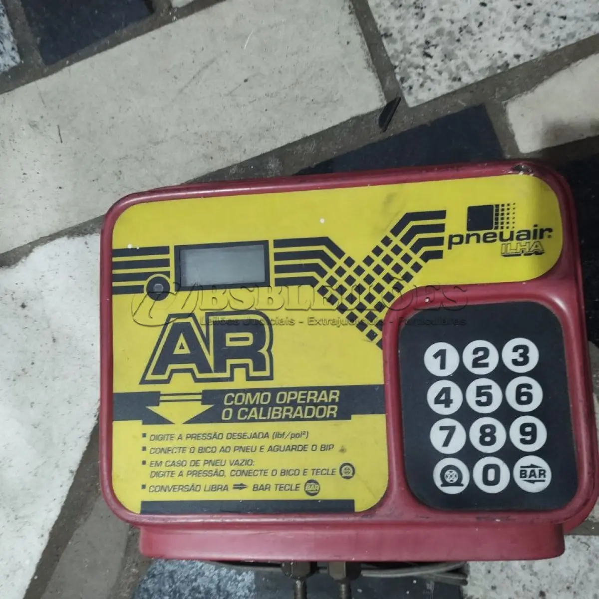 LOTE 348 - CALIBRADOR DE AR OBEDECENDO OS COMANDOS DO PAINEL PERFEITAMENTE SEM TESTA DAS FUNÇÕES  GUARDADO A TEMPOS (NO ESTADO)