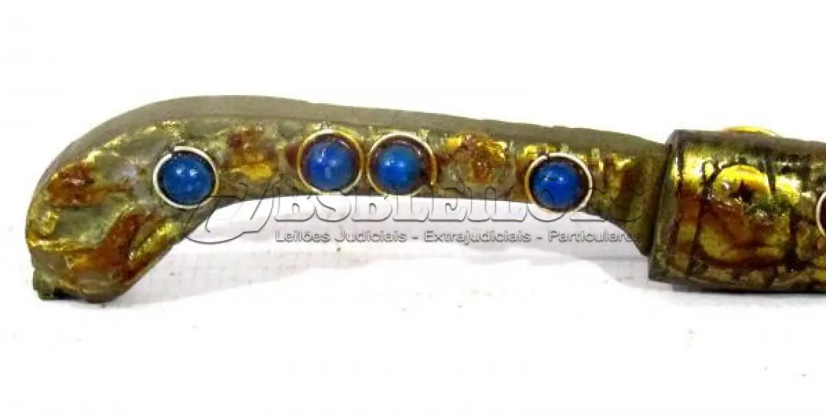 LOTE 220 - DOIS PUNHAIS EM BRONZE,18CM (FALTAM ALGUMAS PEDRAS) (NO ESTADO)