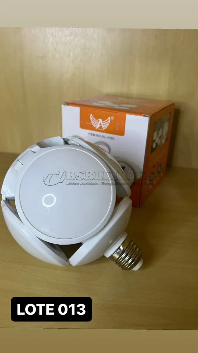 LOTE 013 - 01 LÂMPADA MULTILED EM FORMATOS ADAPTÁVEIS (NO ESTADO)