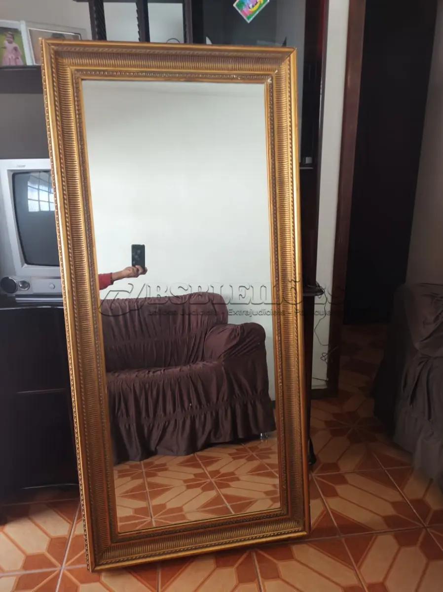 LOTE 315 - GRANDE ESPELHO ANTIGO EM ÓTIMO ESTADO 1,60 X 0,75 M (NO ESTADO)