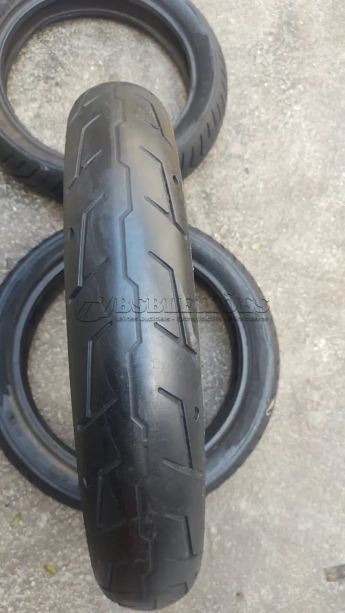 LOTE 363 - PNEU 100/90 B19 MICHELIN SCORCHER 31 HARLEY DAVIDSON (NO ESTADO)