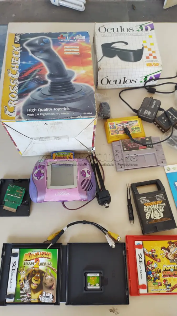 LOTE 483 - LOTE COM DIVERSOS ITENS DE VIDEOGAMES (NO ESTADO)