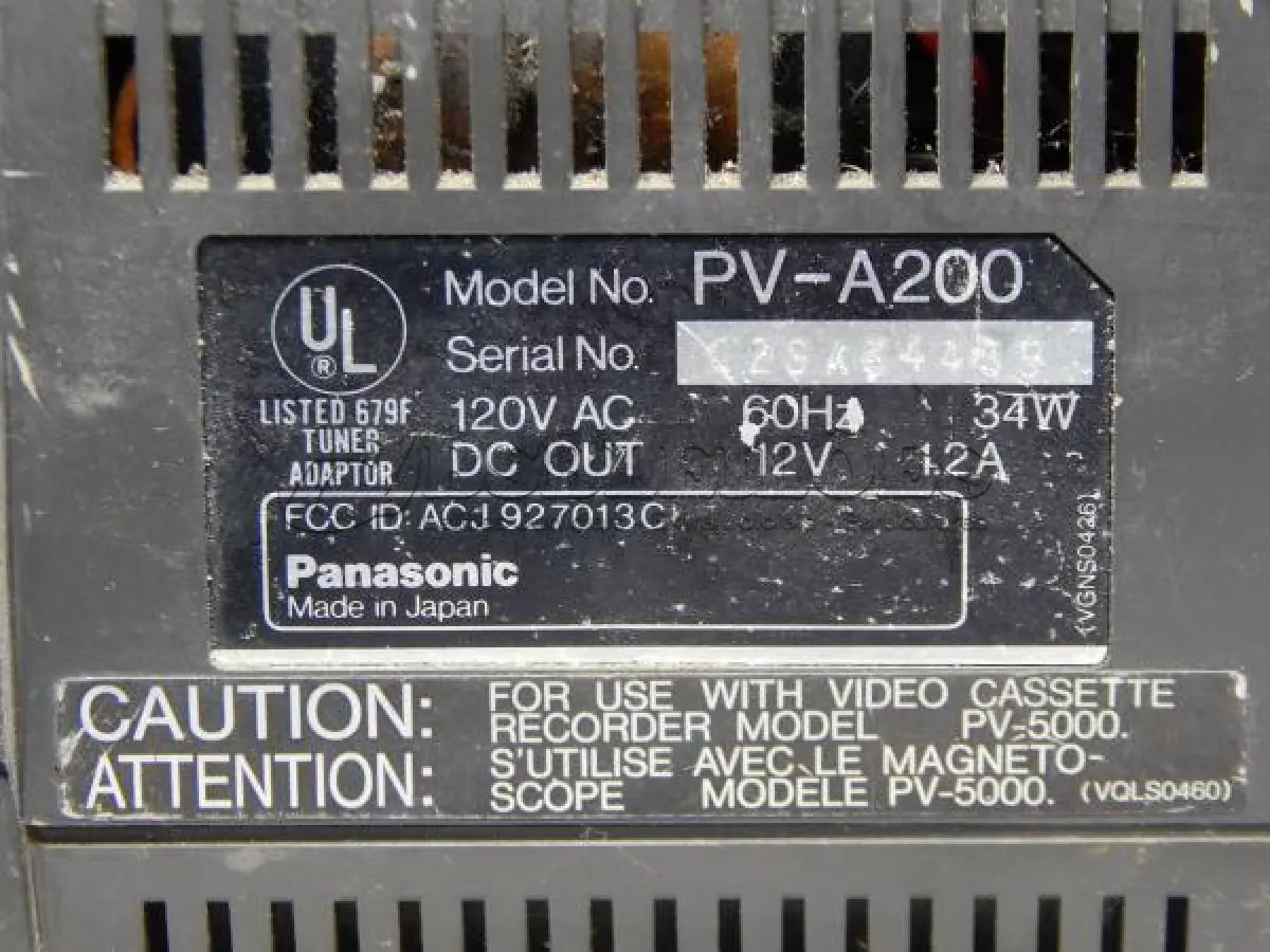LOTE 465 - ANTIGO VÍDEO CASSETE VHS PORTÁTIL PANASONIC OMNIVISION, MODELO TV-5000, 127V, (NO ESTADO)