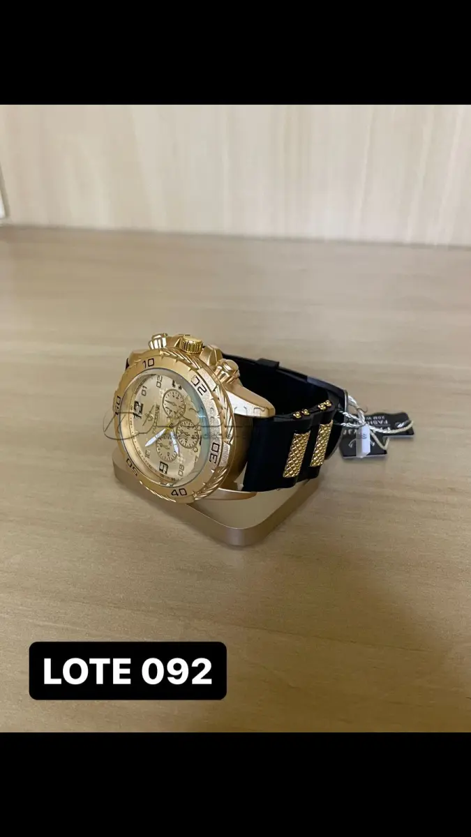 LOTE 092 - 01 RELÓGIO DOURADO COM PRETO (NO ESTADO)
