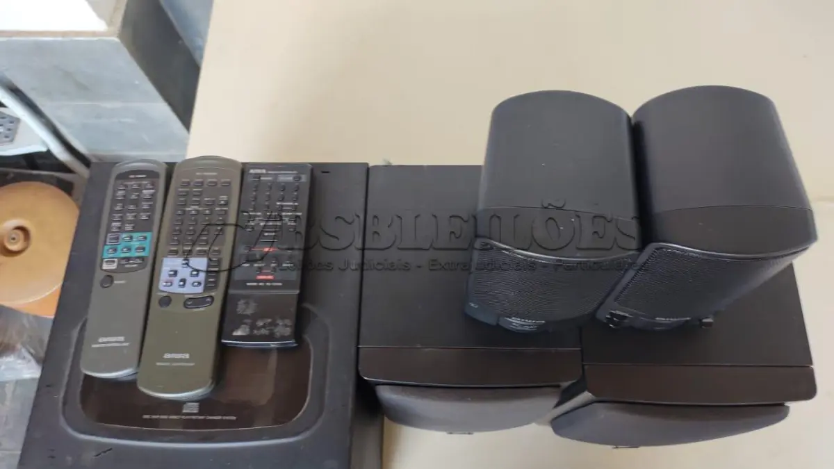 LOTE 507 - SOM AIWA LIGANDO SEM TESTES TAMPA DO CD NÃO FECHA (NO ESTADO)