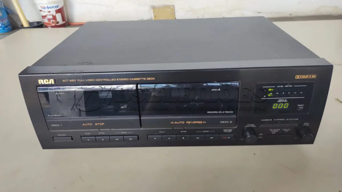 LOTE 510 - LOTE COM RÁDIO CONTROLES TV,ETC (NO ESTADO)