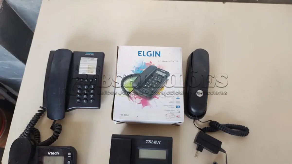 LOTE 494 - LOTE COM DIVERSOS TELEFONES (NO ESTADO)