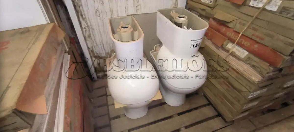 LOTE 120 - 04 VASOS SANITÁRIOS (NO ESTADO)