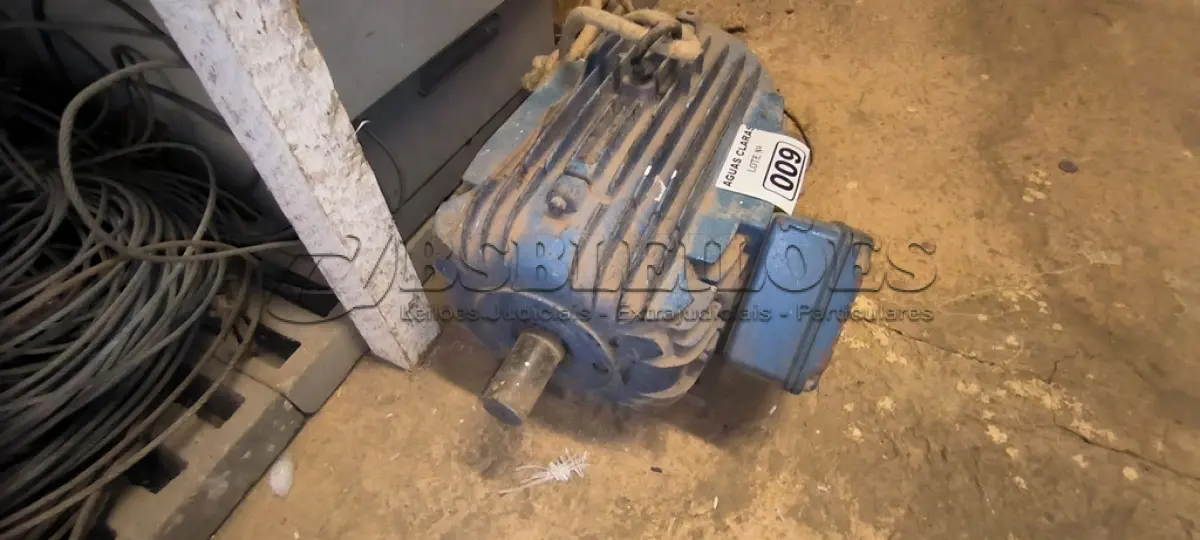LOTE 009 - 01 MOTOR ELÉTRICO MARCA WEG SEM IDENTIFICAÇÃO (NO ESTADO)