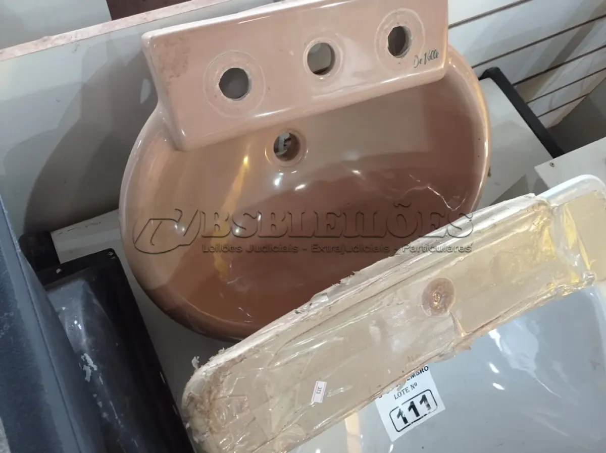 LOTE 111 - 02 CUBAS MARCAS E MODELOS DIVERSOS. (NO ESTADO) ATENÇÃO! FAZER A VISITAÇÃO ANTES DE ARREMATAR, NÃO SABEMOS SE FUNCIONA. LEILÃO NÃO TEM GARANTIA E NEM DEVOLUÇÃO, SUJEITO A POSSÍVEIS AVARIAS VISÍVEIS/OCULTAS E/OU AUSÊNCIA DE COMPONENTES.