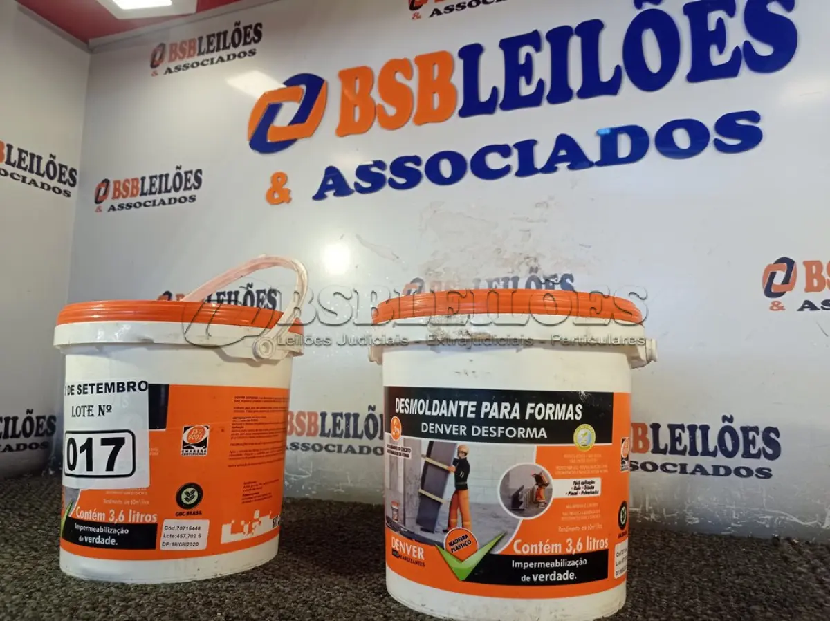 LOTE 017 - 02 BALDES DE DESMOLDANTE PARA FORMAS 3,6L. (NO ESTADO) ATENÇÃO! FAZER A VISITAÇÃO ANTES DE ARREMATAR, NÃO SABEMOS SE FUNCIONA. LEILÃO NÃO TEM GARANTIA E NEM DEVOLUÇÃO, SUJEITO A POSSÍVEIS AVARIAS VISÍVEIS/OCULTAS E/OU AUSÊNCIA DE COMPONENTES.
