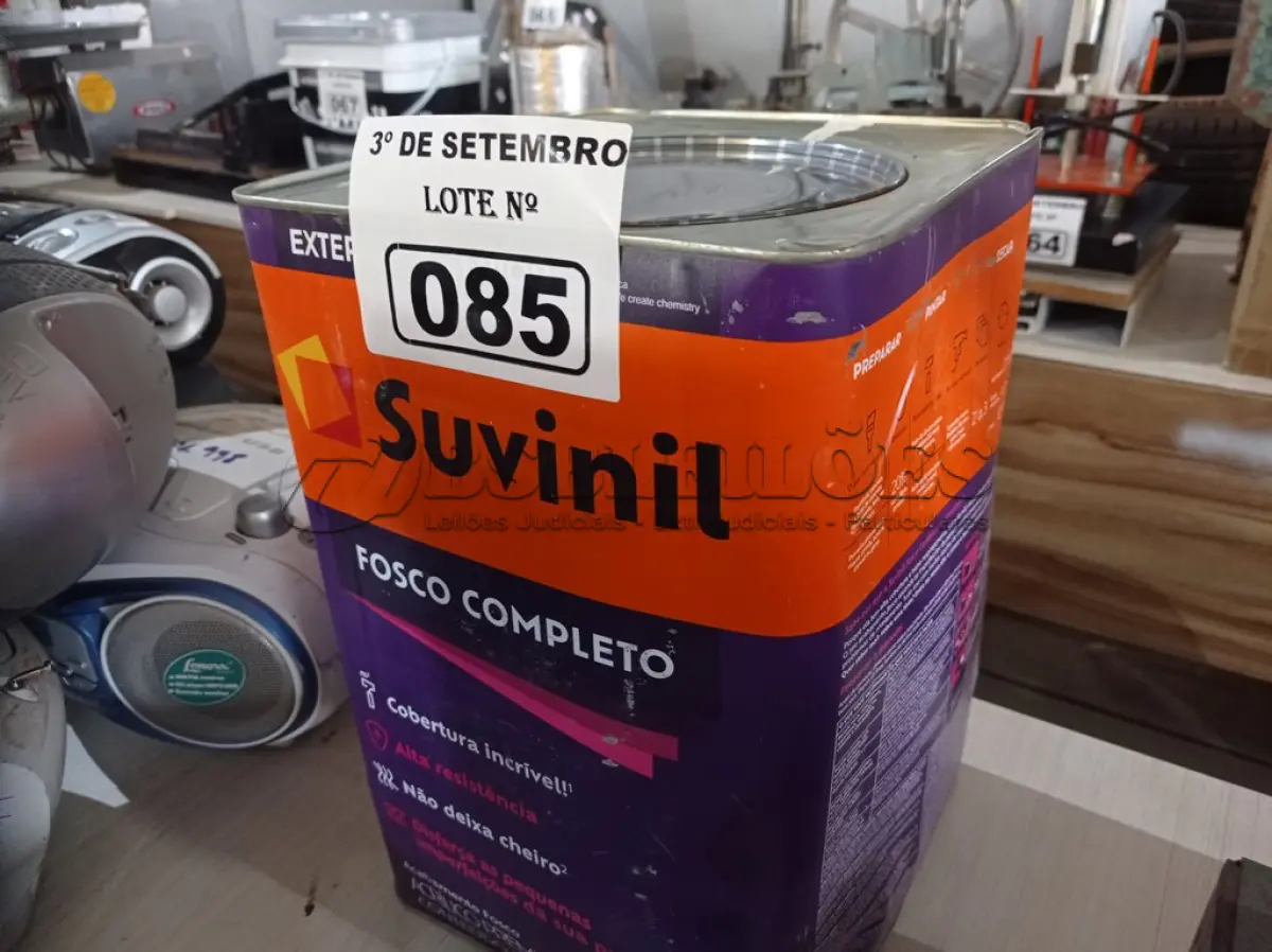 LOTE 085 - 01 LATA DE TINTA SUVINIL INTERIORES /EXTERIORES SEM CHEIRO 18L NA COR FOSCO BRANCO NEVE. (NO ESTADO) ATENÇÃO! FAZER A VISITAÇÃO ANTES DE ARREMATAR, NÃO SABEMOS SE FUNCIONA. LEILÃO NÃO TEM GARANTIA E NEM DEVOLUÇÃO, SUJEITO A POSSÍVEIS AVARIAS VISÍVEIS/OCULTAS E/OU AUSÊNCIA DE COMPONENTES.