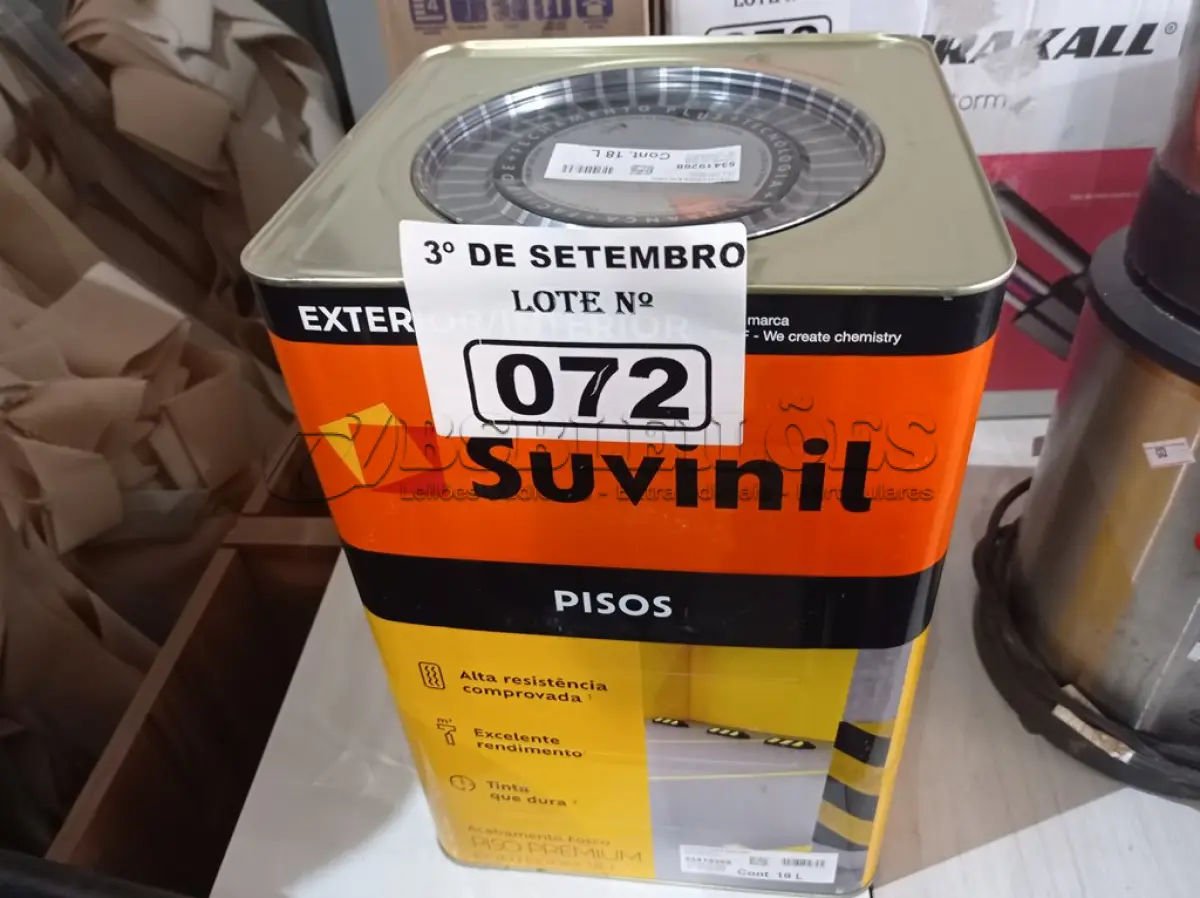 LOTE 072 - 01 LATA DE TINTA PARA PISO SUVINIL 18L NA COR CINZA ESCURO. (NO ESTADO) ATENÇÃO! FAZER A VISITAÇÃO ANTES DE ARREMATAR, NÃO SABEMOS SE FUNCIONA. LEILÃO NÃO TEM GARANTIA E NEM DEVOLUÇÃO, SUJEITO A POSSÍVEIS AVARIAS VISÍVEIS/OCULTAS E/OU AUSÊNCIA DE COMPONENTES.