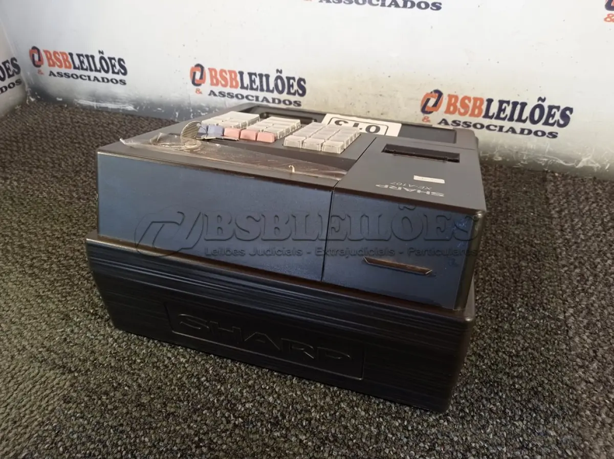 LOTE 013 - 01 CAIXA REGISTRADORA MARCA SHARP MODELO XE-A107. (NO ESTADO) ATENÇÃO! FAZER A VISITAÇÃO ANTES DE ARREMATAR, NÃO SABEMOS SE FUNCIONA. LEILÃO NÃO TEM GARANTIA E NEM DEVOLUÇÃO, SUJEITO A POSSÍVEIS AVARIAS VISÍVEIS/OCULTAS E/OU AUSÊNCIA DE COMPONENTES.