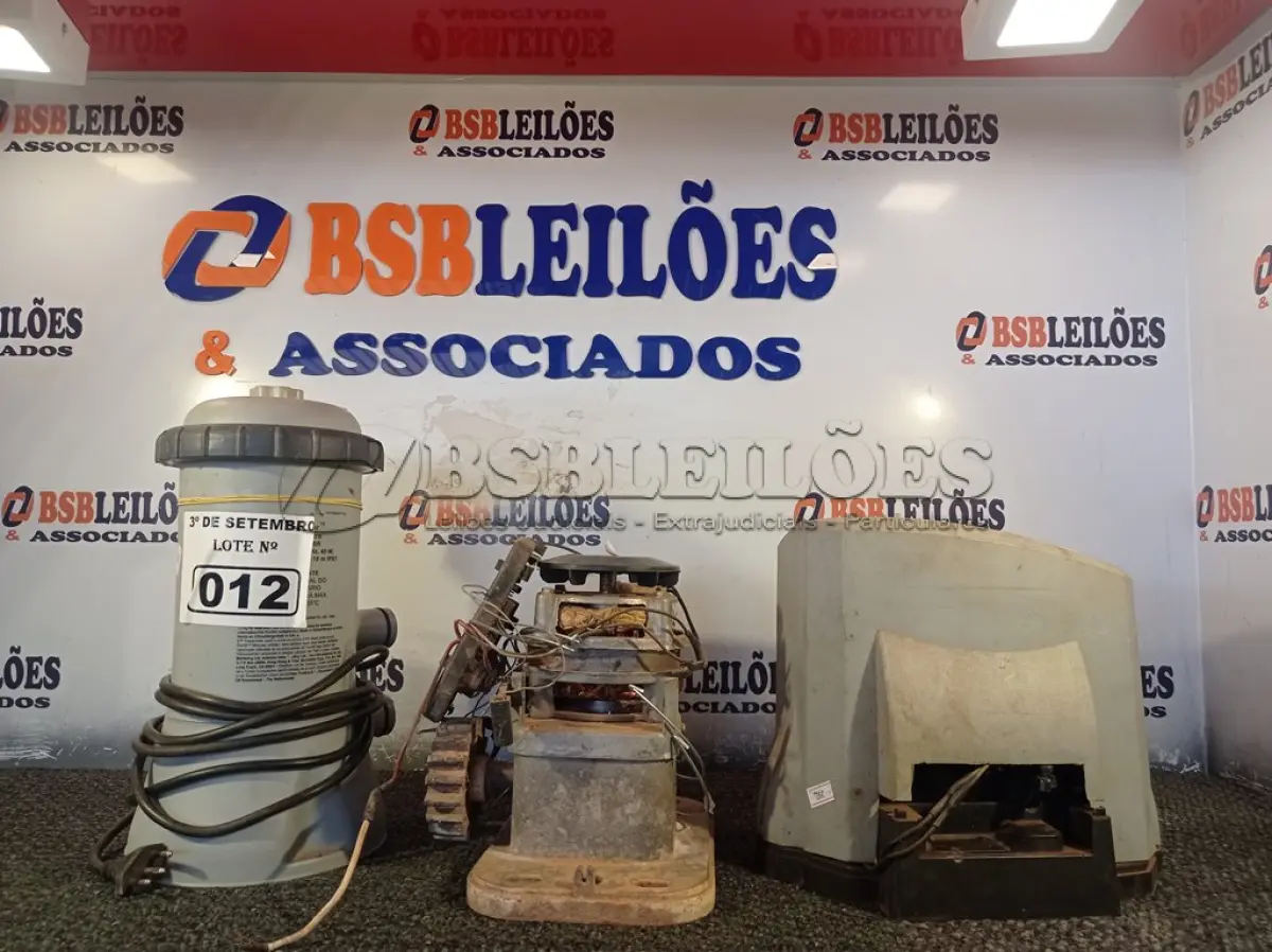 LOTE 012 - 01 BOMBA FILTRO E 02 MOTORES PARA PORTÃO MARCAS E MODELOS DIVERSOS. (NO ESTADO) ATENÇÃO! FAZER A VISITAÇÃO ANTES DE ARREMATAR, NÃO SABEMOS SE FUNCIONA. LEILÃO NÃO TEM GARANTIA E NEM DEVOLUÇÃO, SUJEITO A POSSÍVEIS AVARIAS VISÍVEIS/OCULTAS E/OU AUSÊNCIA DE COMPONENTES.