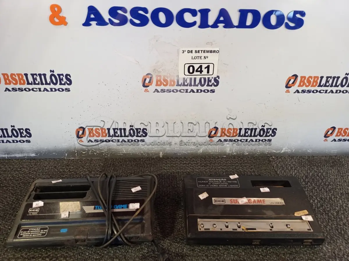 LOTE 041 - 01 SUPER E 01 TURBO GAMER MARCAS CCE. (NO ESTADO) ATENÇÃO! FAZER A VISITAÇÃO ANTES DE ARREMATAR, NÃO SABEMOS SE FUNCIONA. LEILÃO NÃO TEM GARANTIA E NEM DEVOLUÇÃO, SUJEITO A POSSÍVEIS AVARIAS VISÍVEIS/OCULTAS E/OU AUSÊNCIA DE COMPONENTES.