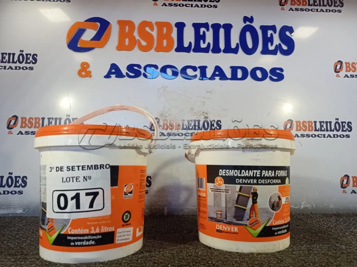 LOTE 017 - 02 BALDES DE DESMOLDANTE PARA FORMAS 3,6L. (NO ESTADO) ATENÇÃO! FAZER A VISITAÇÃO ANTES DE ARREMATAR, NÃO SABEMOS SE FUNCIONA. LEILÃO NÃO TEM GARANTIA E NEM DEVOLUÇÃO, SUJEITO A POSSÍVEIS AVARIAS VISÍVEIS/OCULTAS E/OU AUSÊNCIA DE COMPONENTES.