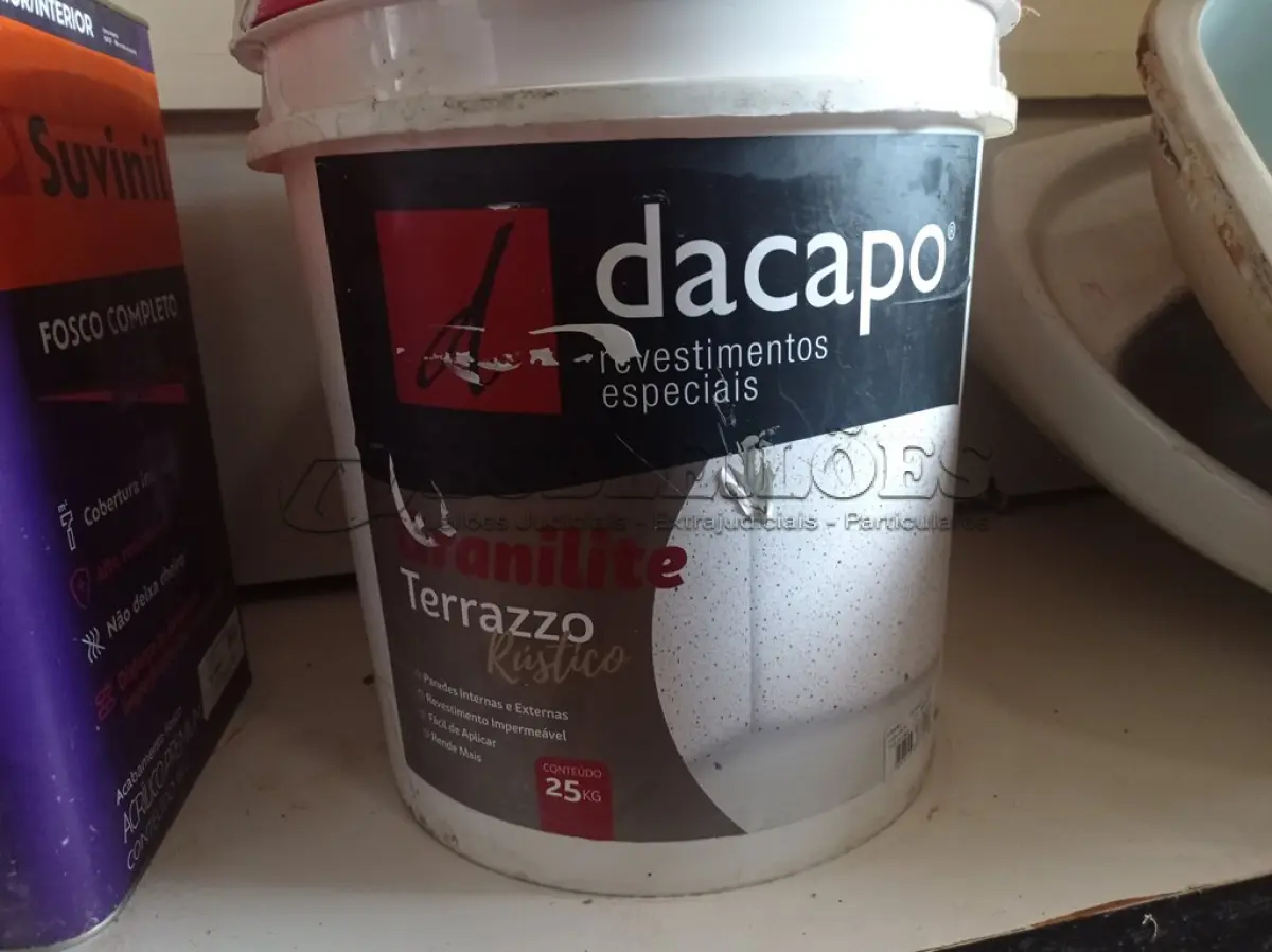 LOTE 181 - 01 BALDE DE CIMENTO QUEIMADO DACAPÓ 25KG. (NO ESTADO) ATENÇÃO! FAZER A VISITAÇÃO ANTES DE ARREMATAR, NÃO SABEMOS SE FUNCIONA. LEILÃO NÃO TEM GARANTIA E NEM DEVOLUÇÃO, SUJEITO A POSSÍVEIS AVARIAS VISÍVEIS/OCULTAS E/OU AUSÊNCIA DE COMPONENTES.