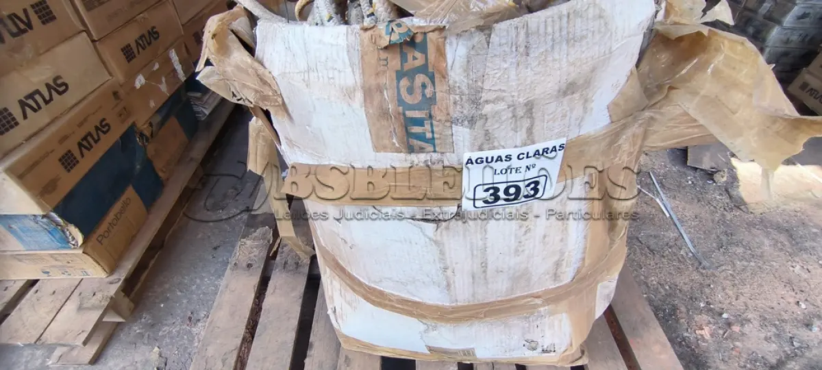 LOTE 393 - 01 LOTE COM CORDAS DIVERSAS (NO ESTADO)