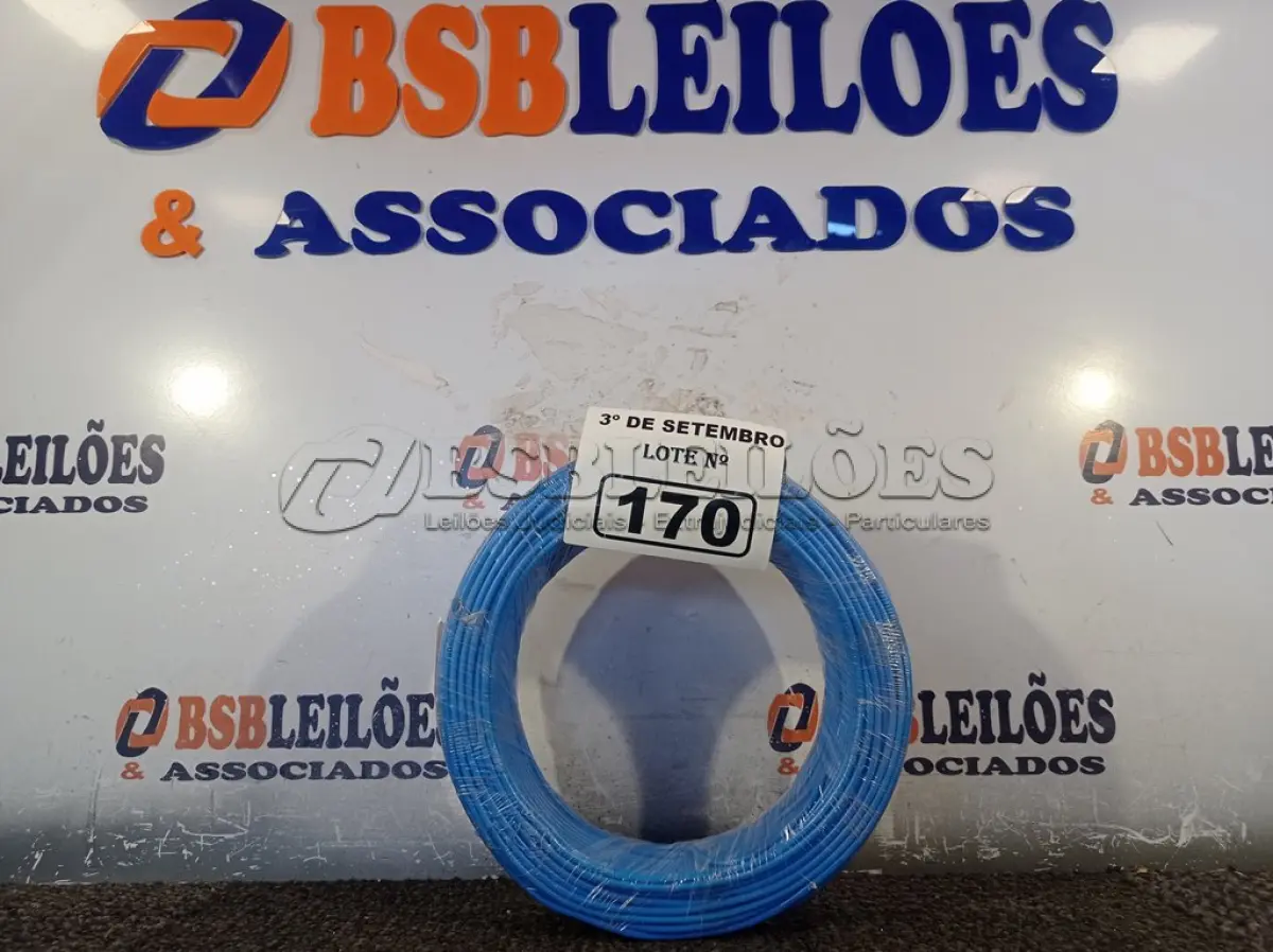 LOTE 170 - 01 ROLO DE CABO FLEXÍVEL 100M, 2,5MM NA COR CINZA. (NO ESTADO) ATENÇÃO! FAZER A VISITAÇÃO ANTES DE ARREMATAR, NÃO SABEMOS SE FUNCIONA. LEILÃO NÃO TEM GARANTIA E NEM DEVOLUÇÃO, SUJEITO A POSSÍVEIS AVARIAS VISÍVEIS/OCULTAS E/OU AUSÊNCIA DE COMPONENTES.