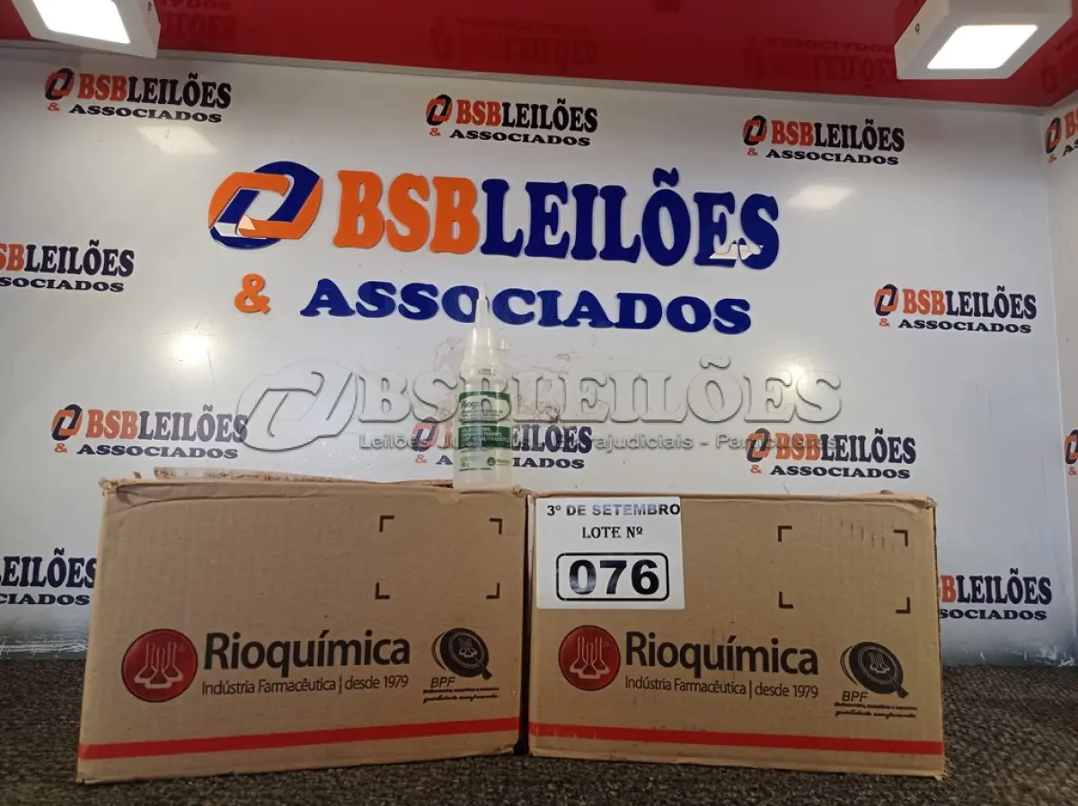 LOTE 076 - 02 CAIXAS COM BISNAGAS DE ÁLCOOL EM GEL 70% 90G, COM 30 UNIDADES CADA. (NO ESTADO) ATENÇÃO! FAZER A VISITAÇÃO ANTES DE ARREMATAR, NÃO SABEMOS SE FUNCIONA. LEILÃO NÃO TEM GARANTIA E NEM DEVOLUÇÃO, SUJEITO A POSSÍVEIS AVARIAS VISÍVEIS/OCULTAS E/OU AUSÊNCIA DE COMPONENTES.