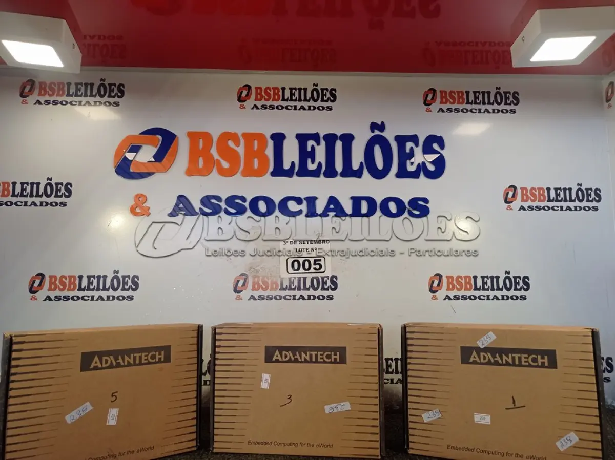 LOTE 005 - 02 PLACAS MÃE DO EQUIPAMENTO PCM-9375 REV: A1 PCM-9375E COMPUTADOR INDUSTRIAL. (NO ESTADO) ATENÇÃO! FAZER A VISITAÇÃO ANTES DE ARREMATAR, NÃO SABEMOS SE FUNCIONA. LEILÃO NÃO TEM GARANTIA E NEM DEVOLUÇÃO, SUJEITO A POSSÍVEIS AVARIAS VISÍVEIS/OCULTAS E/OU AUSÊNCIA DE COMPONENTES.