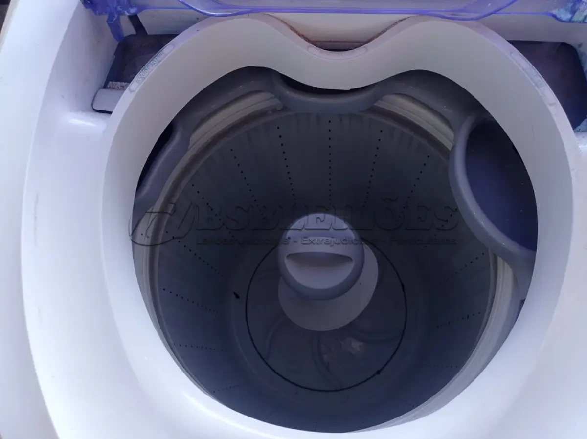 LOTE 194 - 01 MÁQUINA DE LAVAR MARCA ELECTROLUX CAPACIDADE 8KG 220V. (NO ESTADO) ATENÇÃO! FAZER A VISITAÇÃO ANTES DE ARREMATAR, NÃO SABEMOS SE FUNCIONA. LEILÃO NÃO TEM GARANTIA E NEM DEVOLUÇÃO, SUJEITO A POSSÍVEIS AVARIAS VISÍVEIS/OCULTAS E/OU AUSÊNCIA DE COMPONENTES.
