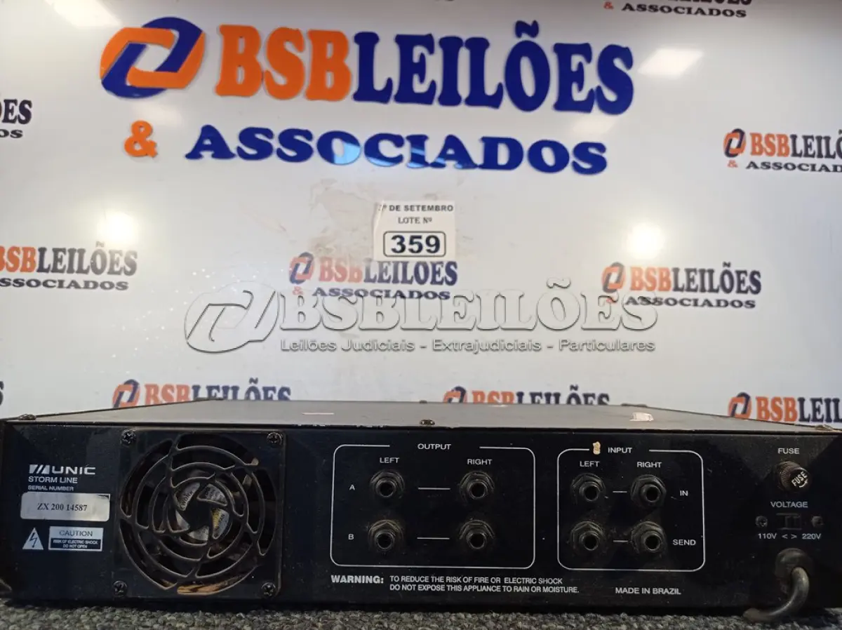 LOTE 359 - 01 AMPLIFICADOR MARCA UNIC MODELO ZX-200. (NO ESTADO) ATENÇÃO! FAZER A VISITAÇÃO ANTES DE ARREMATAR, NÃO SABEMOS SE FUNCIONA. LEILÃO NÃO TEM GARANTIA E NEM DEVOLUÇÃO, SUJEITO A POSSÍVEIS AVARIAS VISÍVEIS/OCULTAS E/OU AUSÊNCIA DE COMPONENTES.