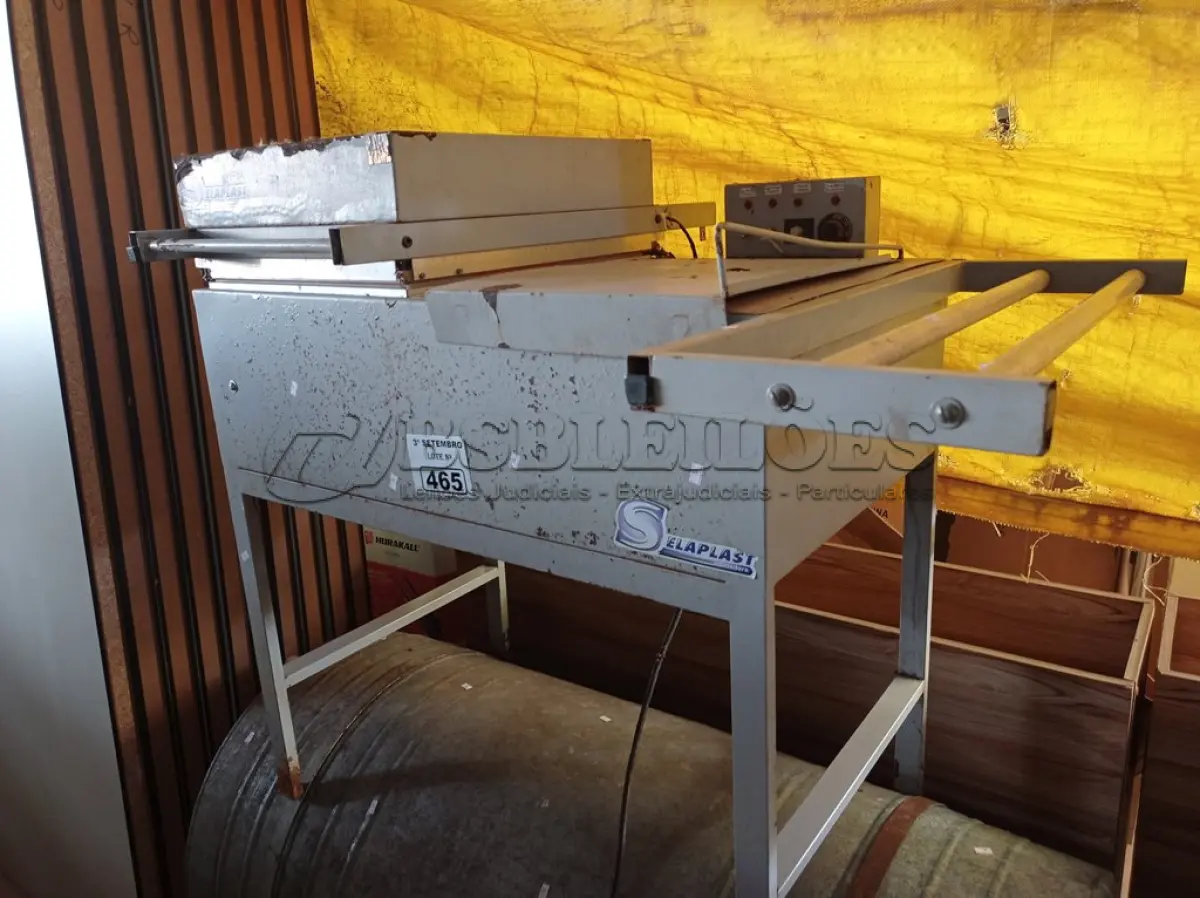 LOTE 465 - 01 SELADORA SELAPLAST E 01 BOILER. (NO ESTADO) ATENÇÃO! FAZER A VISITAÇÃO ANTES DE ARREMATAR, NÃO SABEMOS SE FUNCIONA. LEILÃO NÃO TEM GARANTIA E NEM DEVOLUÇÃO, SUJEITO A POSSÍVEIS AVARIAS VISÍVEIS/OCULTAS E/OU AUSÊNCIA DE COMPONENTES.