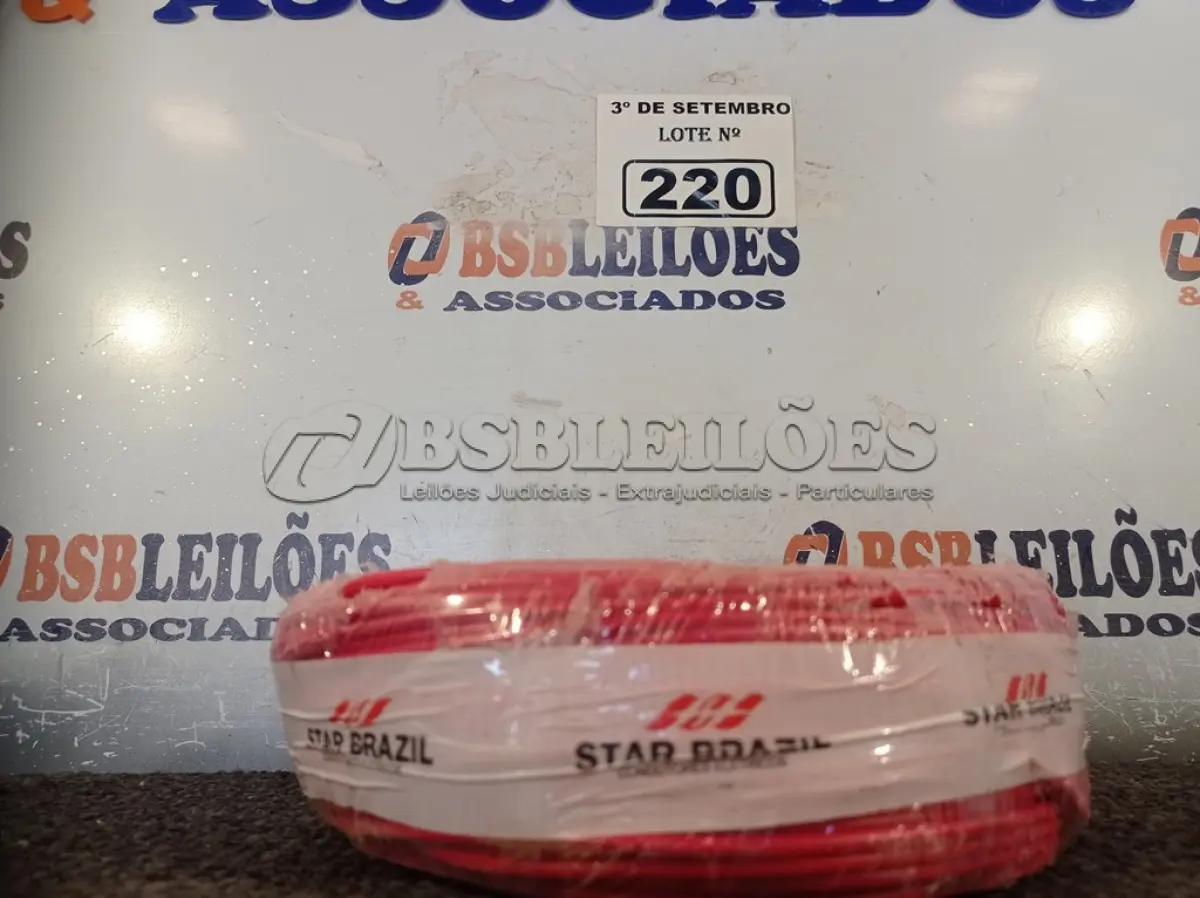 LOTE 220 - 01 ROLO DE CABO FLEXÍVEL 100M, 2,5MM NA COR VERMELHA. (NO ESTADO) ATENÇÃO! FAZER A VISITAÇÃO ANTES DE ARREMATAR, NÃO SABEMOS SE FUNCIONA. LEILÃO NÃO TEM GARANTIA E NEM DEVOLUÇÃO, SUJEITO A POSSÍVEIS AVARIAS VISÍVEIS/OCULTAS E/OU AUSÊNCIA DE COMPONENTES.