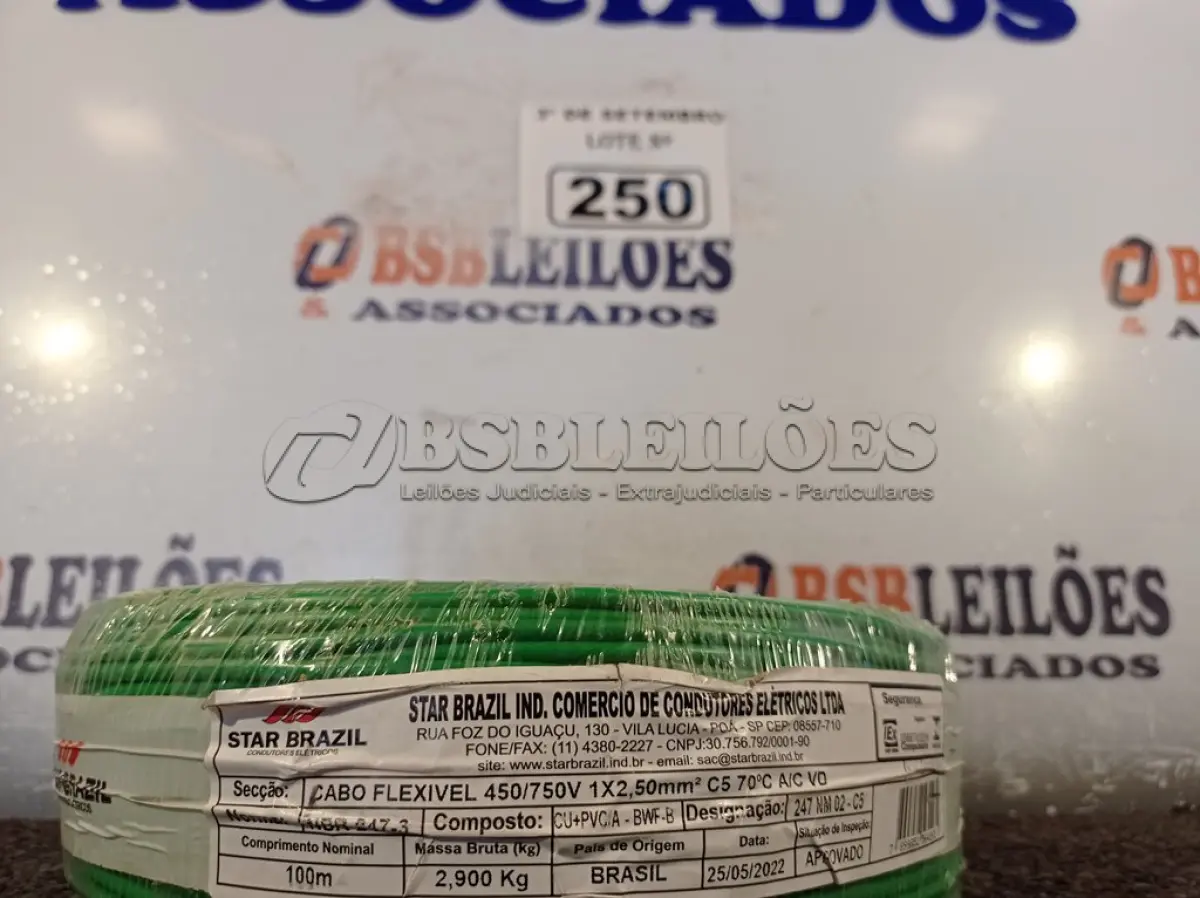 LOTE 250 - 01 ROLO DE CABO FLEXÍVEL 100M, 2,5MM NA COR VERDE. (NO ESTADO) ATENÇÃO! FAZER A VISITAÇÃO ANTES DE ARREMATAR, NÃO SABEMOS SE FUNCIONA. LEILÃO NÃO TEM GARANTIA E NEM DEVOLUÇÃO, SUJEITO A POSSÍVEIS AVARIAS VISÍVEIS/OCULTAS E/OU AUSÊNCIA DE COMPONENTES.