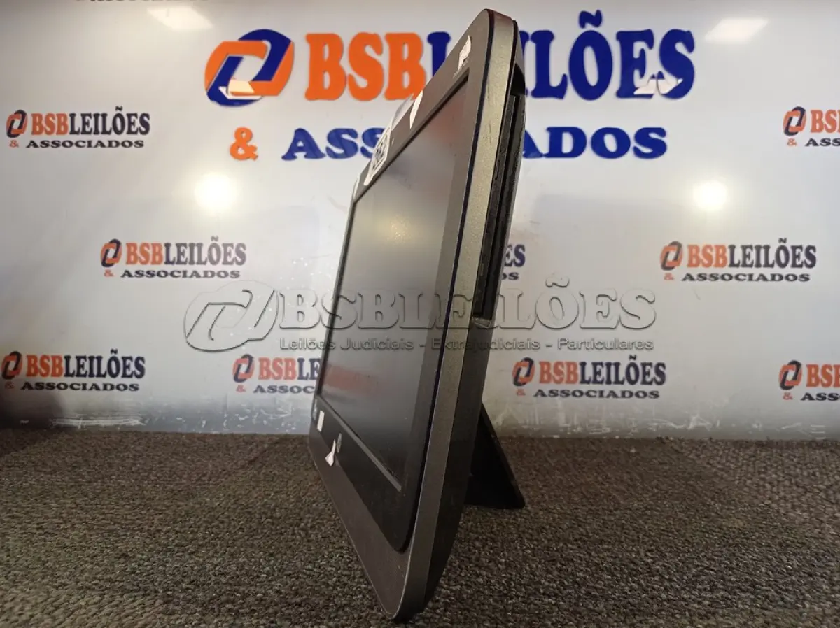 LOTE 262 - 01 COMPUTADOR ALL IN ONE MARCA HP. (NO ESTADO) ATENÇÃO! FAZER A VISITAÇÃO ANTES DE ARREMATAR, NÃO SABEMOS SE FUNCIONA. LEILÃO NÃO TEM GARANTIA E NEM DEVOLUÇÃO, SUJEITO A POSSÍVEIS AVARIAS VISÍVEIS/OCULTAS E/OU AUSÊNCIA DE COMPONENTES.